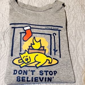 LIFE IS GOOD Gray Crusher Tee with Yellow Dog & Fireplace Print, Size L ladies
